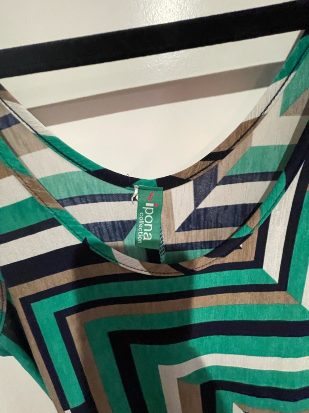 Sleeveless Green Geometric Maxi Dress - Picture 2 of 2